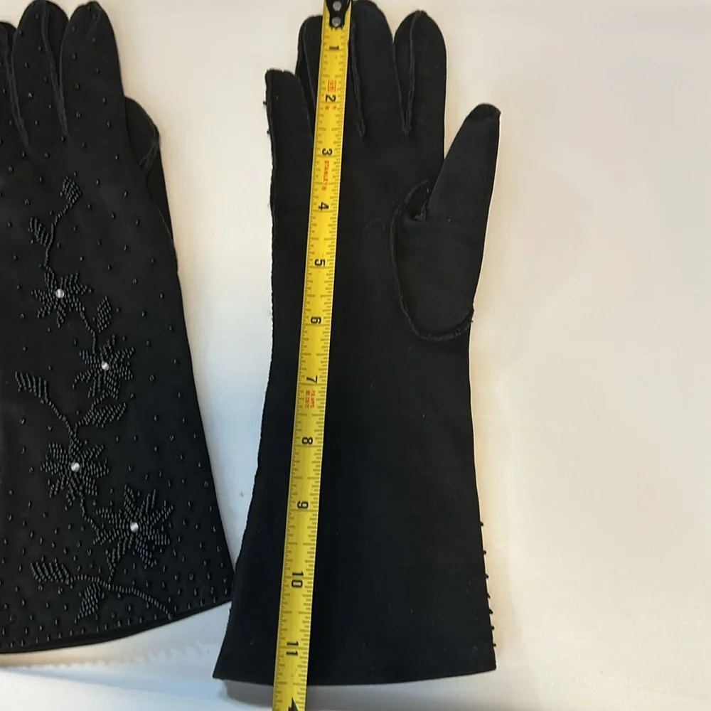 Vintage beaded opera gloves size small- estimate size